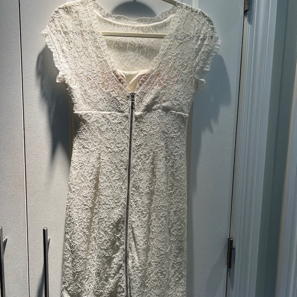 db|studio  Short Lace Cap Sleeve Dress with Exposed Zipper - Picture 3 of 10